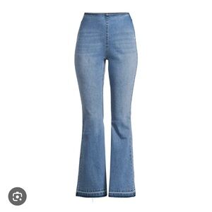 No Boundaries pull on flare jeans